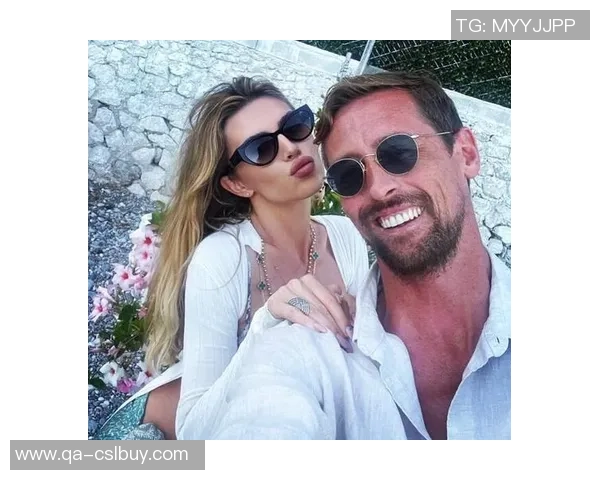 克劳奇分享家庭趣事：为妻子选礼物无能女儿因女足热爱足球